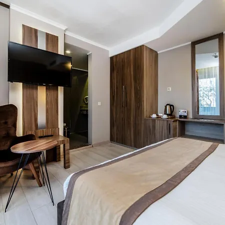 Royal Capital Hotel