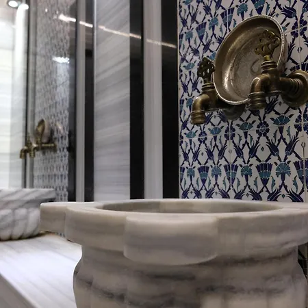 Royal Capital Thermal & فندق