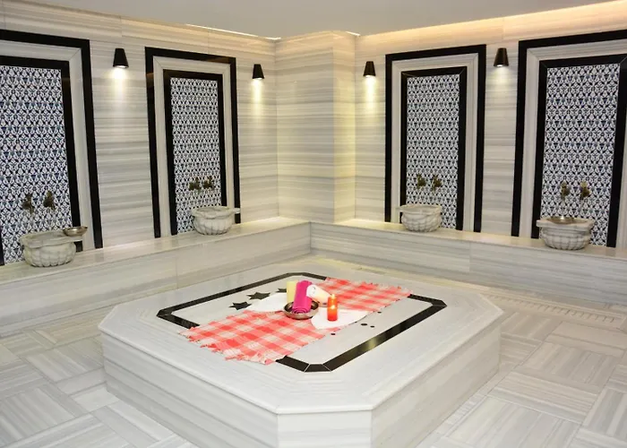 Royal Capital Hotel 3*